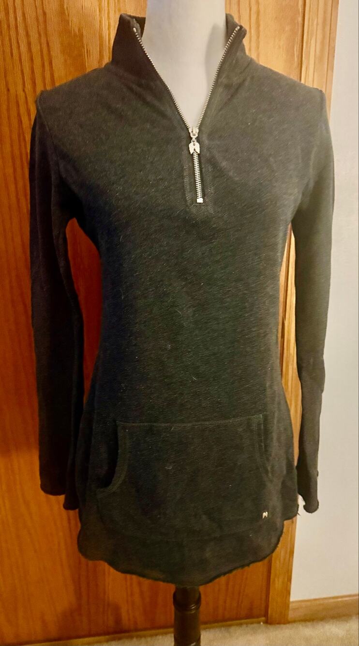 VS lightweight sweatshirt size small
